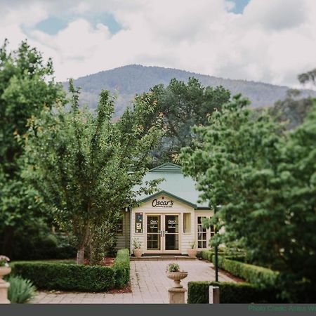 Oscar'S On The Yarra Hotel Warburton Exterior photo